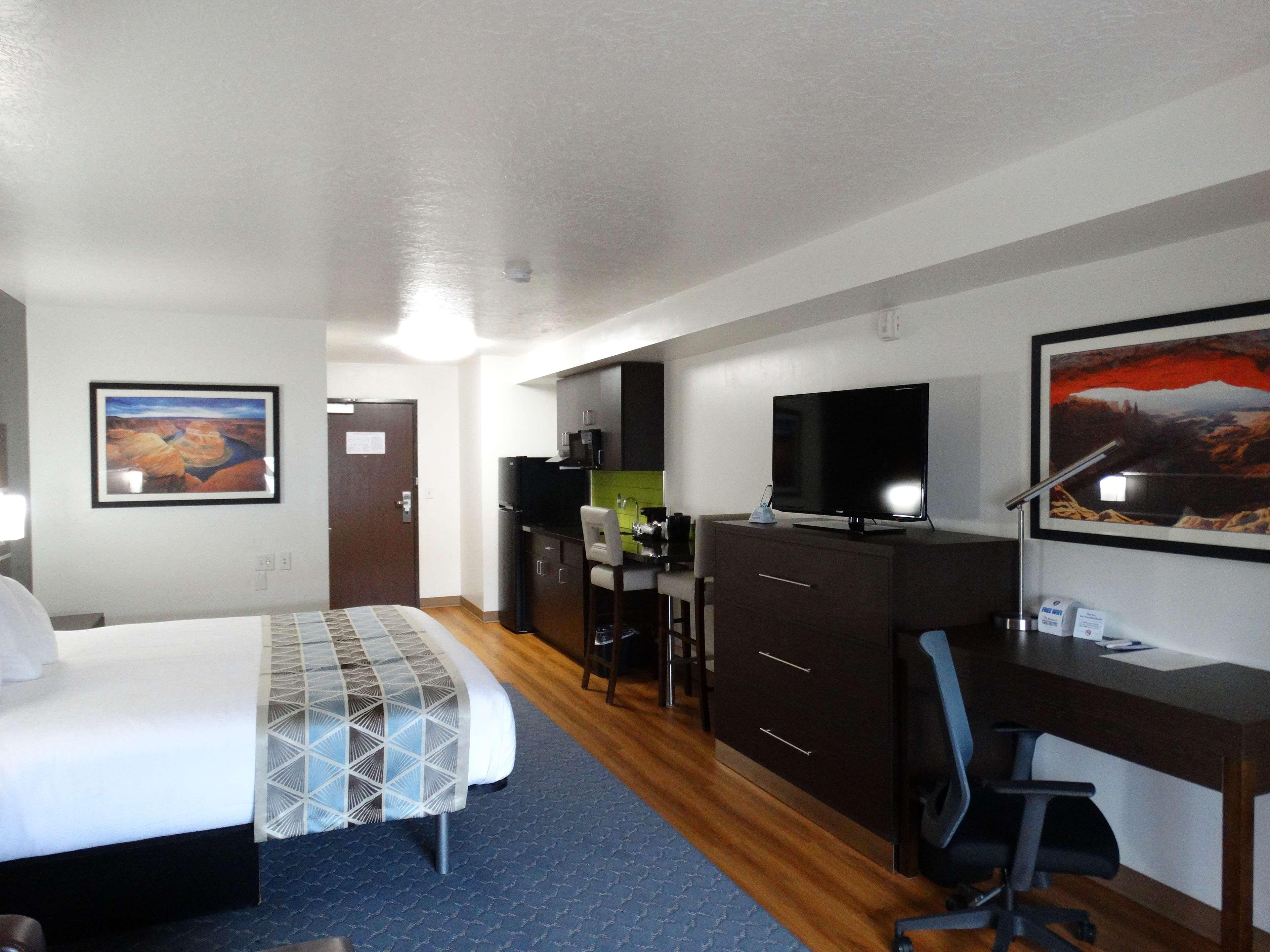 Western Hotel 3*